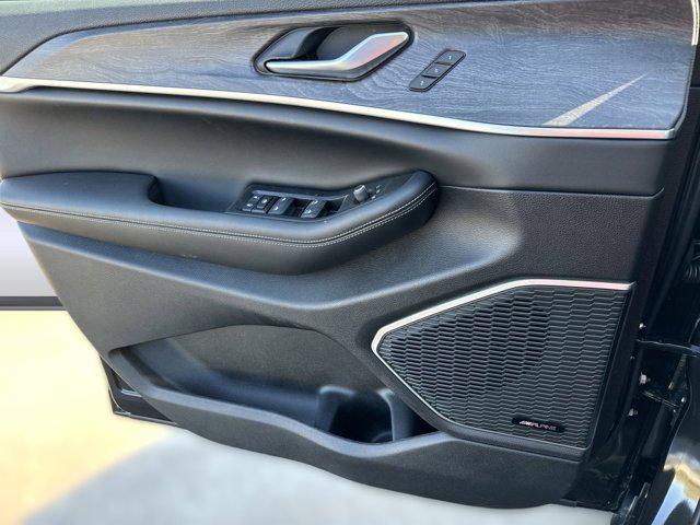 new 2024 Jeep Grand Cherokee car, priced at $53,595