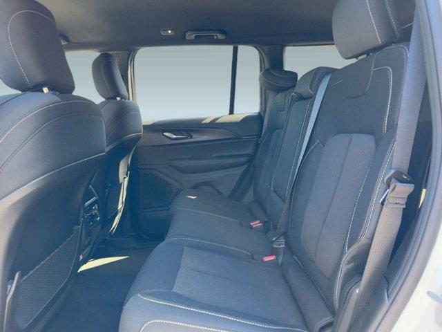 new 2025 Jeep Grand Cherokee car, priced at $35,991
