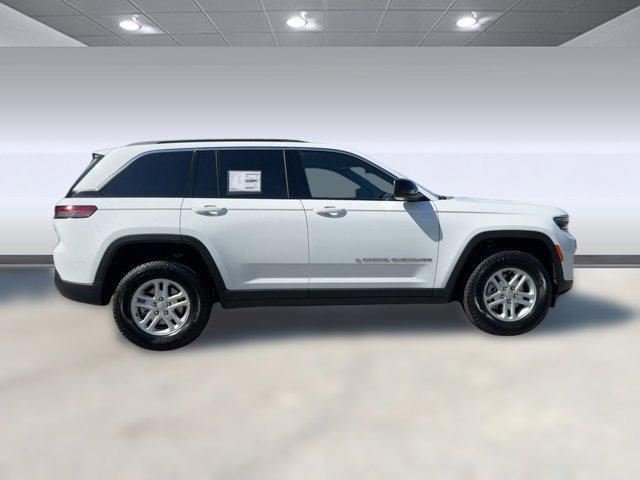 new 2025 Jeep Grand Cherokee car, priced at $35,991