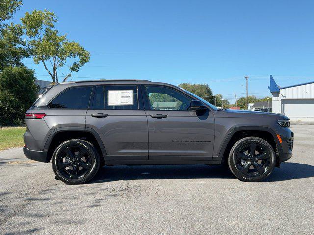 new 2025 Jeep Grand Cherokee car, priced at $40,941
