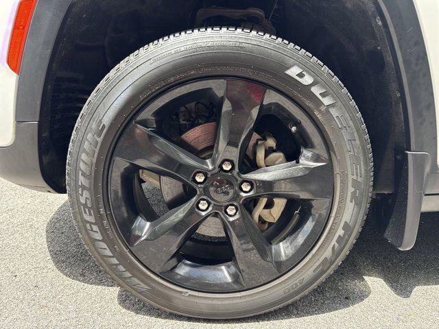 used 2023 Jeep Grand Cherokee car, priced at $31,999