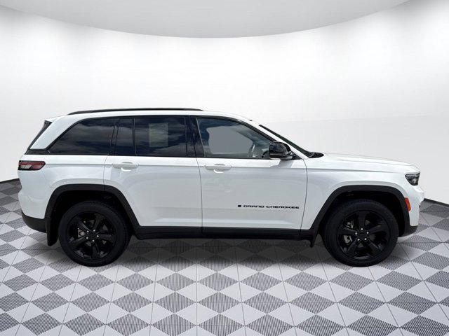 used 2023 Jeep Grand Cherokee car, priced at $31,999