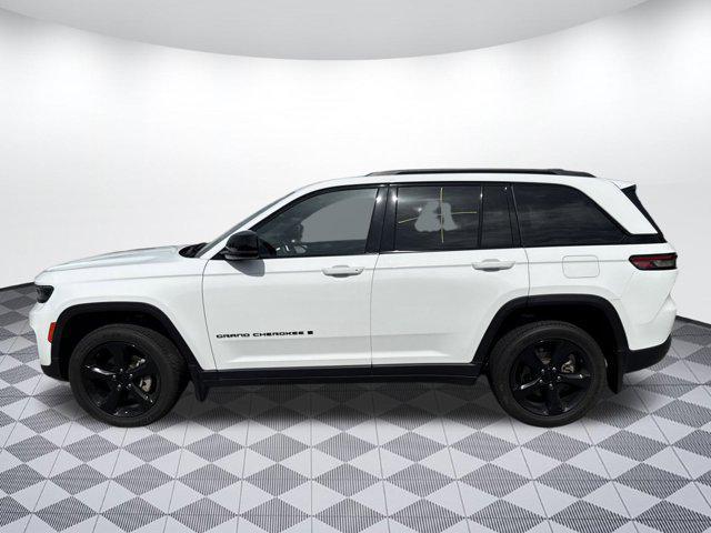 used 2023 Jeep Grand Cherokee car, priced at $31,999