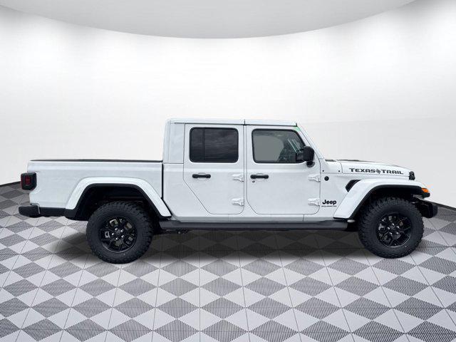 new 2025 Jeep Gladiator car, priced at $43,971