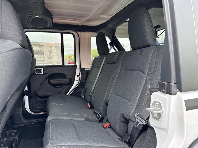 new 2025 Jeep Wrangler car, priced at $40,211