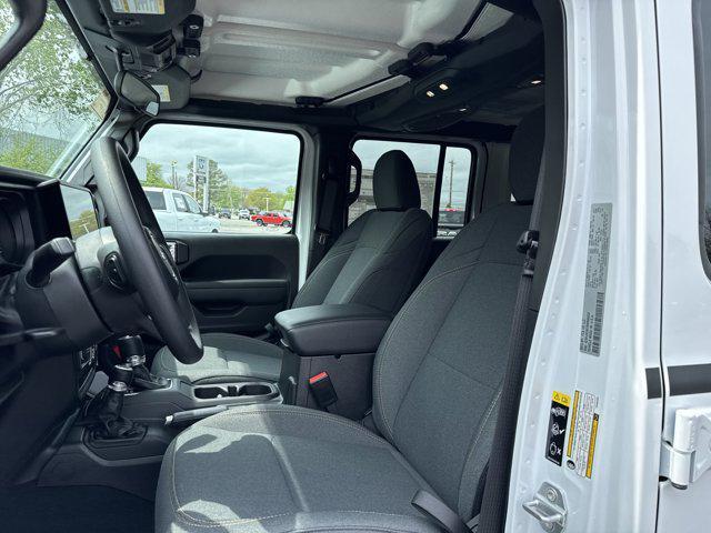 new 2025 Jeep Wrangler car, priced at $40,211