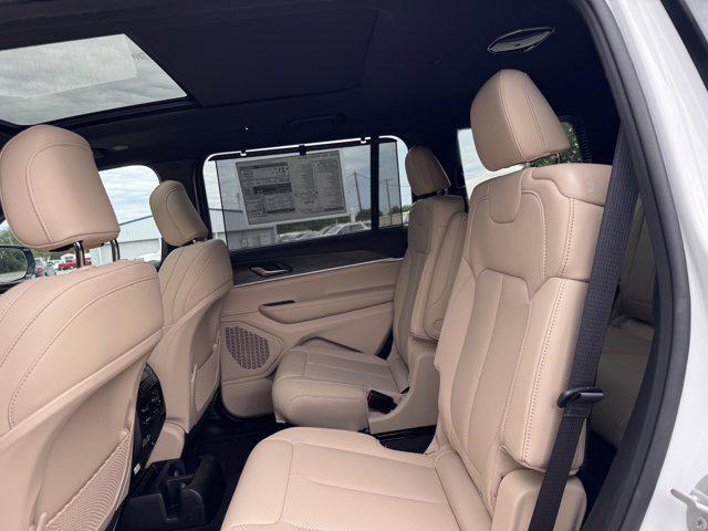 new 2025 Jeep Grand Cherokee L car, priced at $47,961