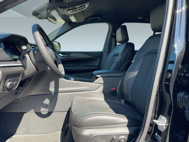 new 2025 Jeep Grand Cherokee car, priced at $40,791