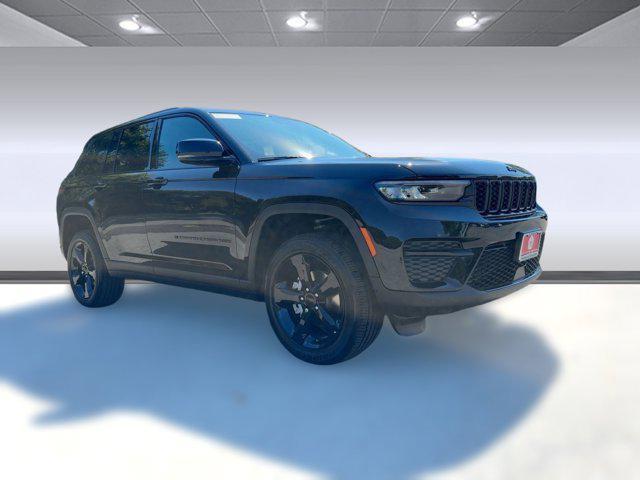 new 2025 Jeep Grand Cherokee car, priced at $40,791