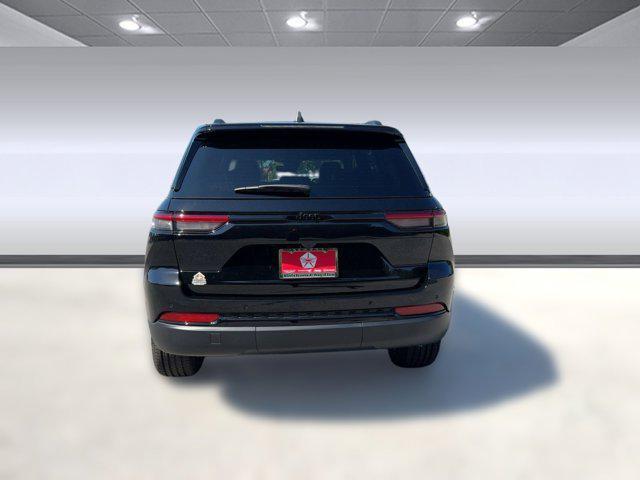 new 2025 Jeep Grand Cherokee car, priced at $40,791