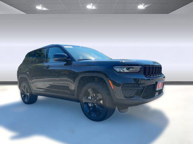new 2025 Jeep Grand Cherokee car, priced at $39,991