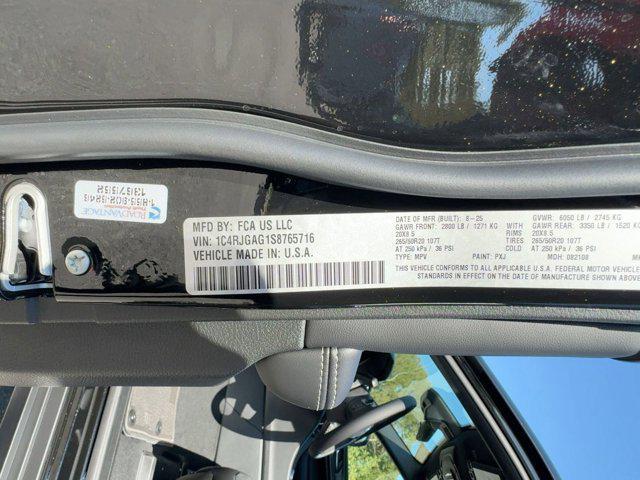 new 2025 Jeep Grand Cherokee car, priced at $40,791
