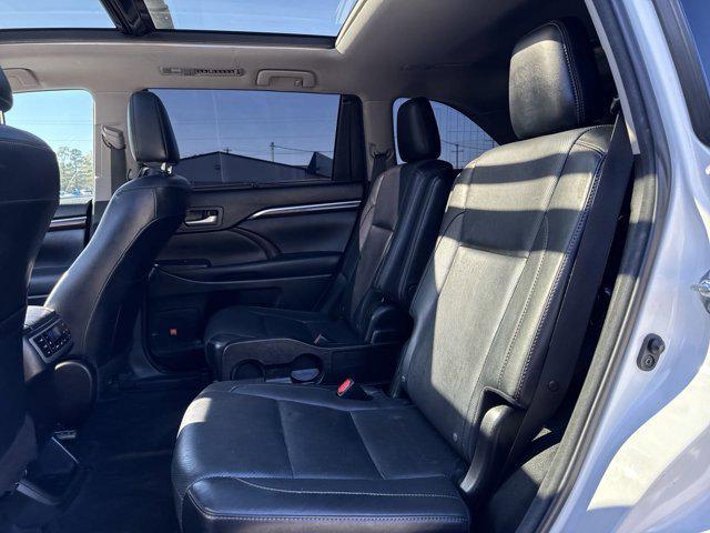 used 2016 Toyota Highlander car, priced at $19,996