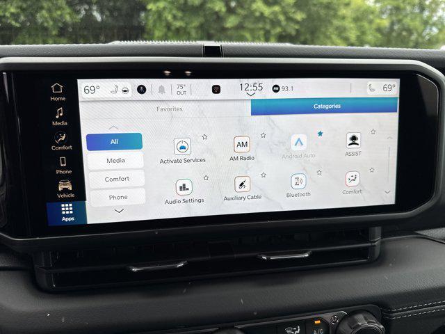 new 2025 Jeep Gladiator car, priced at $44,399