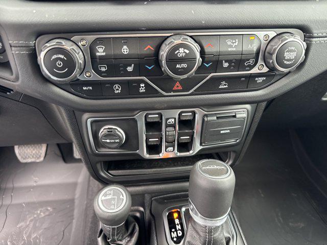 new 2025 Jeep Gladiator car, priced at $44,399