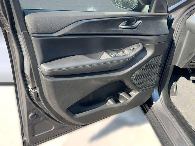 new 2025 Jeep Grand Cherokee car, priced at $36,991