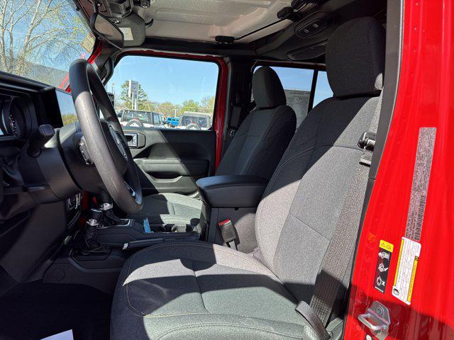 new 2025 Jeep Gladiator car, priced at $39,491