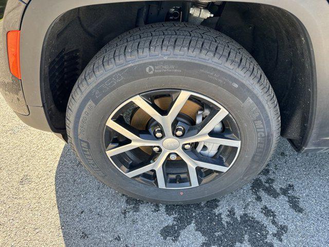 new 2023 Jeep Grand Cherokee car, priced at $41,995