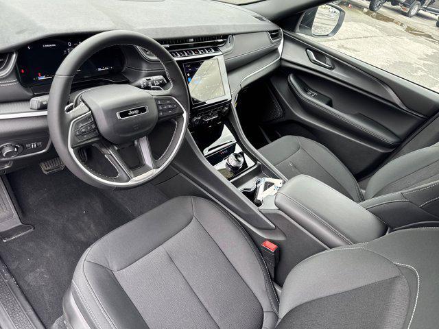 new 2025 Jeep Grand Cherokee car, priced at $37,491