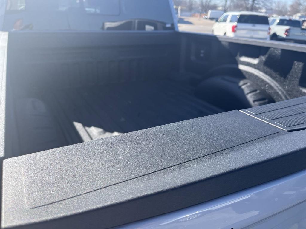 new 2025 Ford F-250 car, priced at $92,875