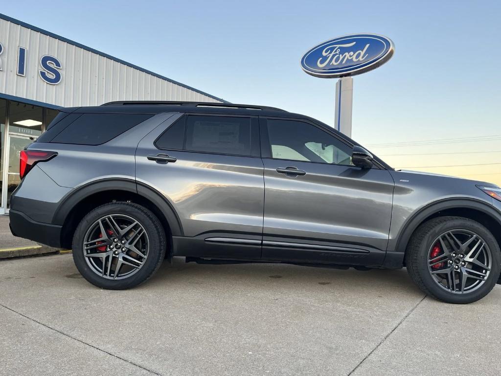 new 2025 Ford Explorer car, priced at $58,804