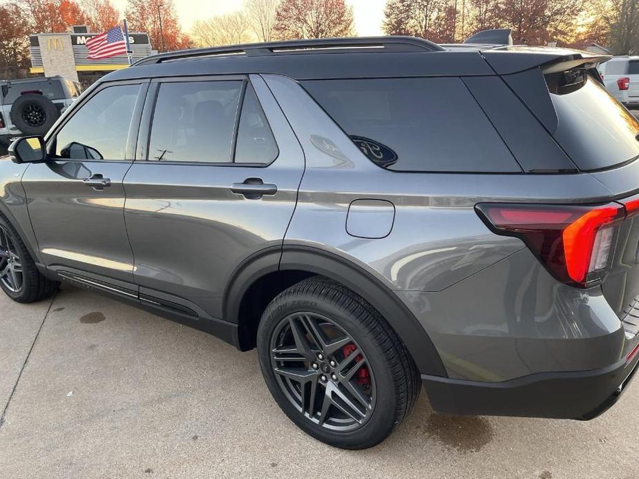 new 2025 Ford Explorer car, priced at $58,804