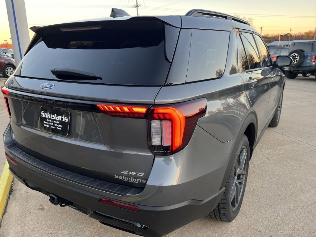 new 2025 Ford Explorer car, priced at $58,804