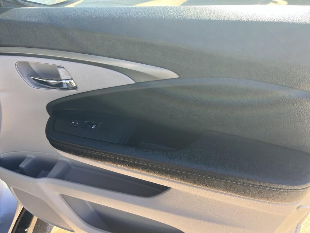 used 2022 Honda Pilot car, priced at $35,988