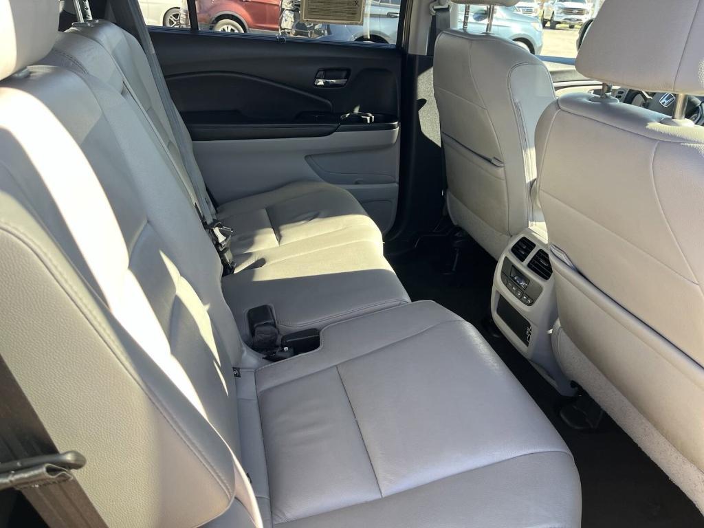 used 2022 Honda Pilot car, priced at $35,988