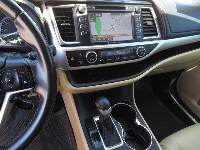 used 2018 Toyota Highlander car, priced at $22,924