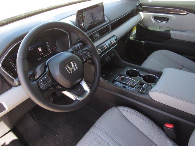 new 2025 Honda Pilot car, priced at $54,530