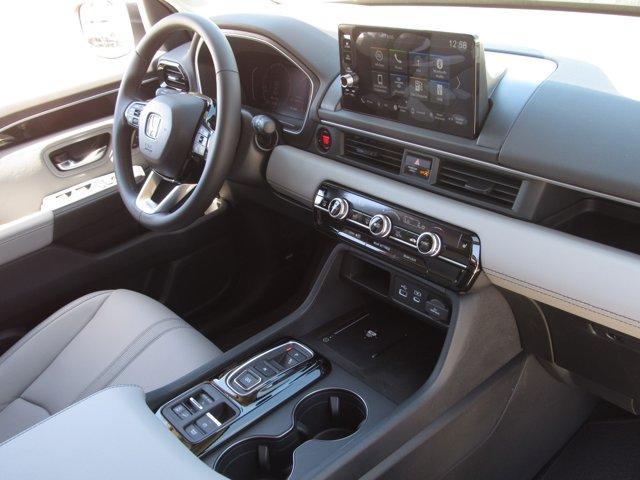 new 2025 Honda Pilot car, priced at $46,180