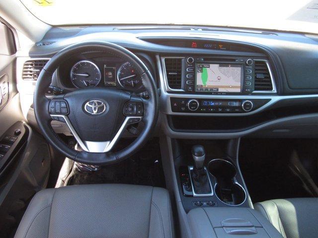 used 2019 Toyota Highlander car, priced at $21,711