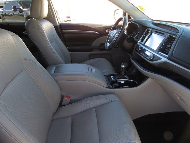 used 2019 Toyota Highlander car, priced at $21,711