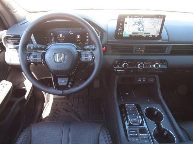 new 2025 Honda Pilot car, priced at $58,205
