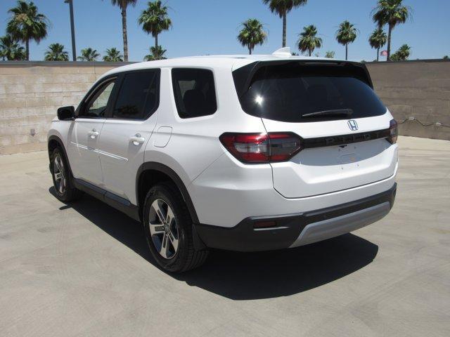 new 2025 Honda Pilot car, priced at $45,450