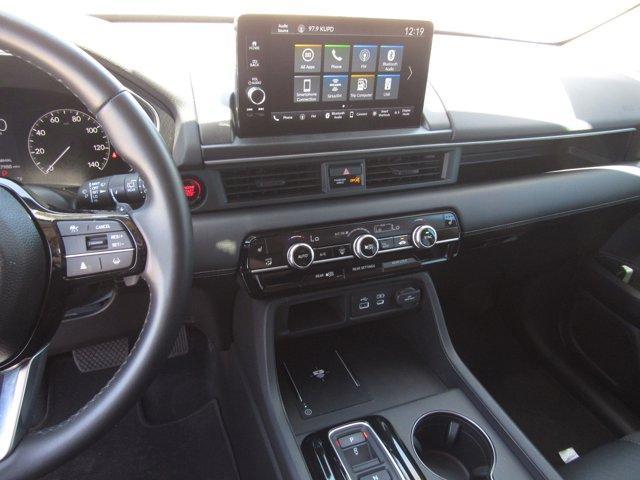 used 2025 Honda Pilot car, priced at $42,226
