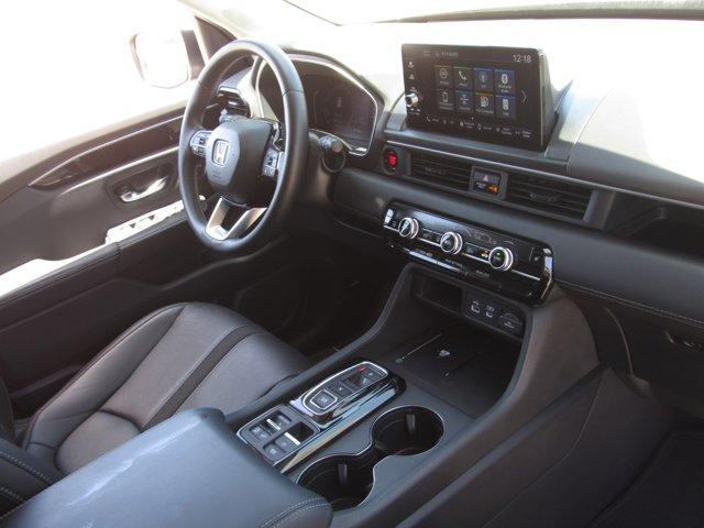 used 2025 Honda Pilot car, priced at $42,226