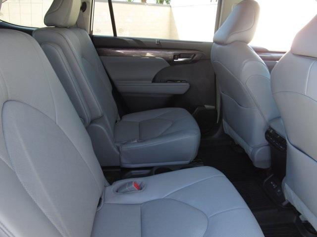 used 2023 Toyota Highlander car, priced at $44,777
