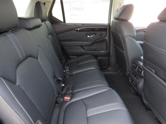 new 2025 Honda Pilot car, priced at $44,995