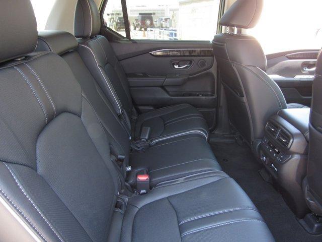new 2025 Honda Pilot car, priced at $54,530