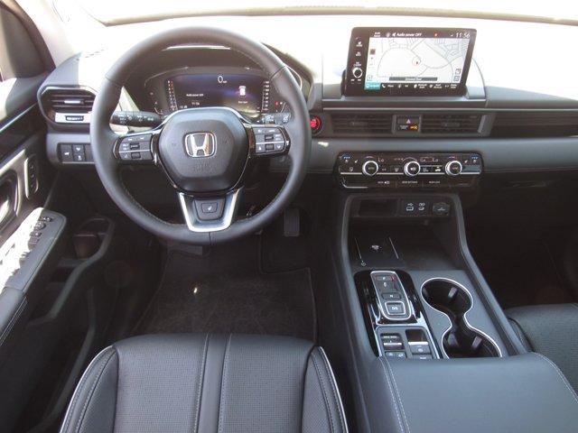 new 2025 Honda Pilot car, priced at $54,530