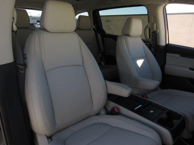 new 2026 Honda Odyssey car, priced at $44,290