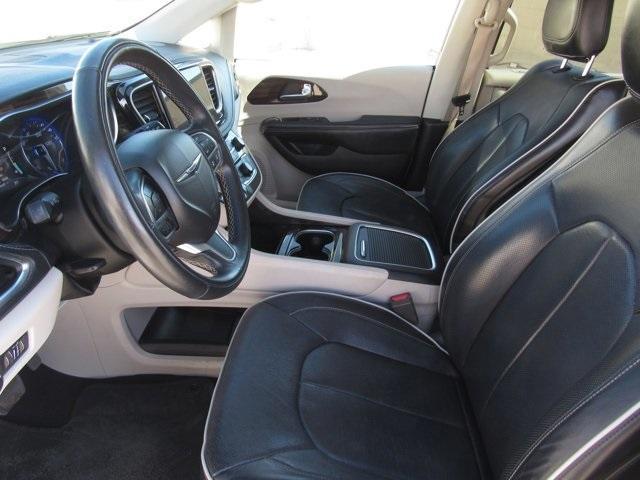 used 2022 Chrysler Pacifica car, priced at $28,377