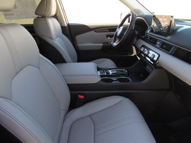 new 2025 Honda Pilot car, priced at $51,505