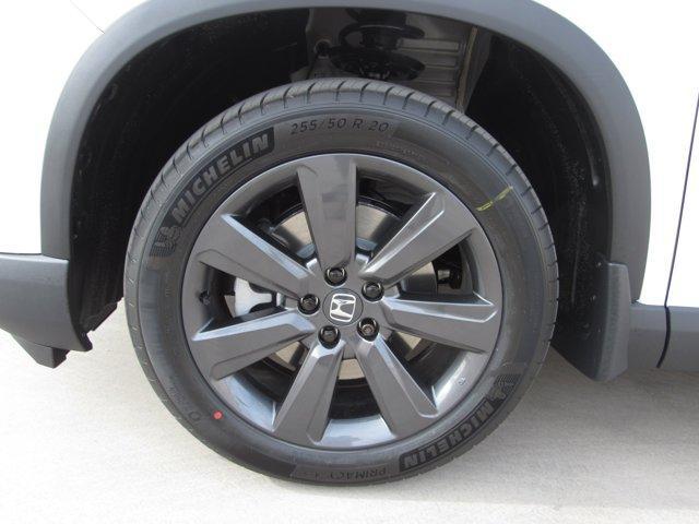 new 2025 Honda Pilot car, priced at $44,250