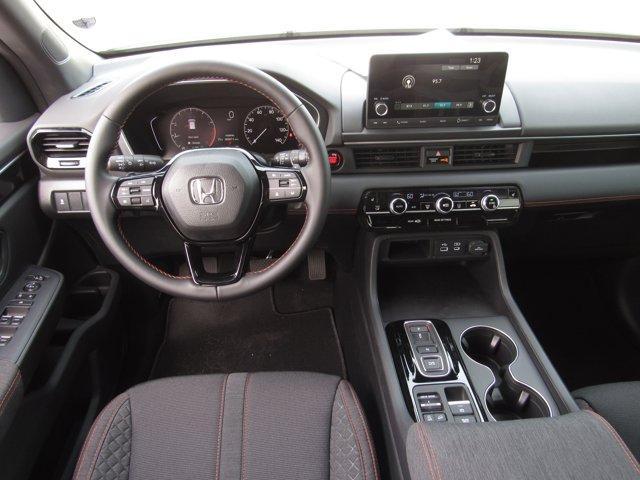 new 2025 Honda Pilot car, priced at $44,250