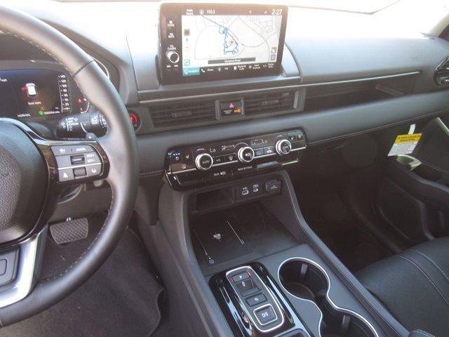 new 2025 Honda Pilot car, priced at $54,985