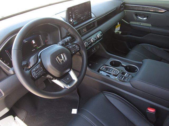 new 2025 Honda Pilot car, priced at $54,985