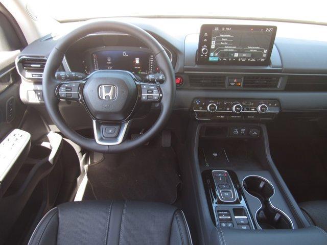 new 2025 Honda Pilot car, priced at $54,985